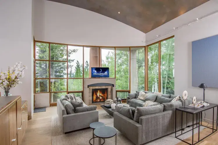 Pine Villa image 2