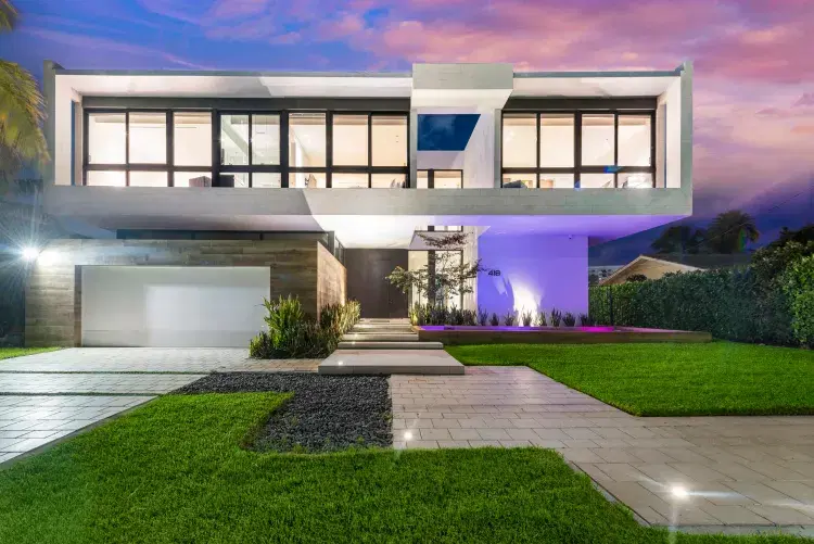 Palm Shores image 2