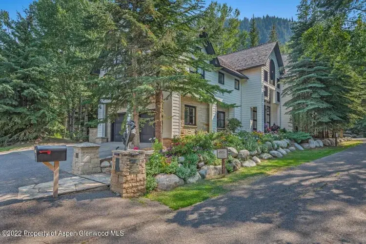 Alpine Abode  image 2