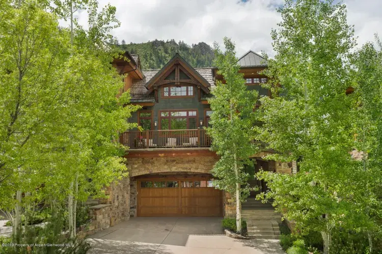 Mountain Lodge Mansion  image 2
