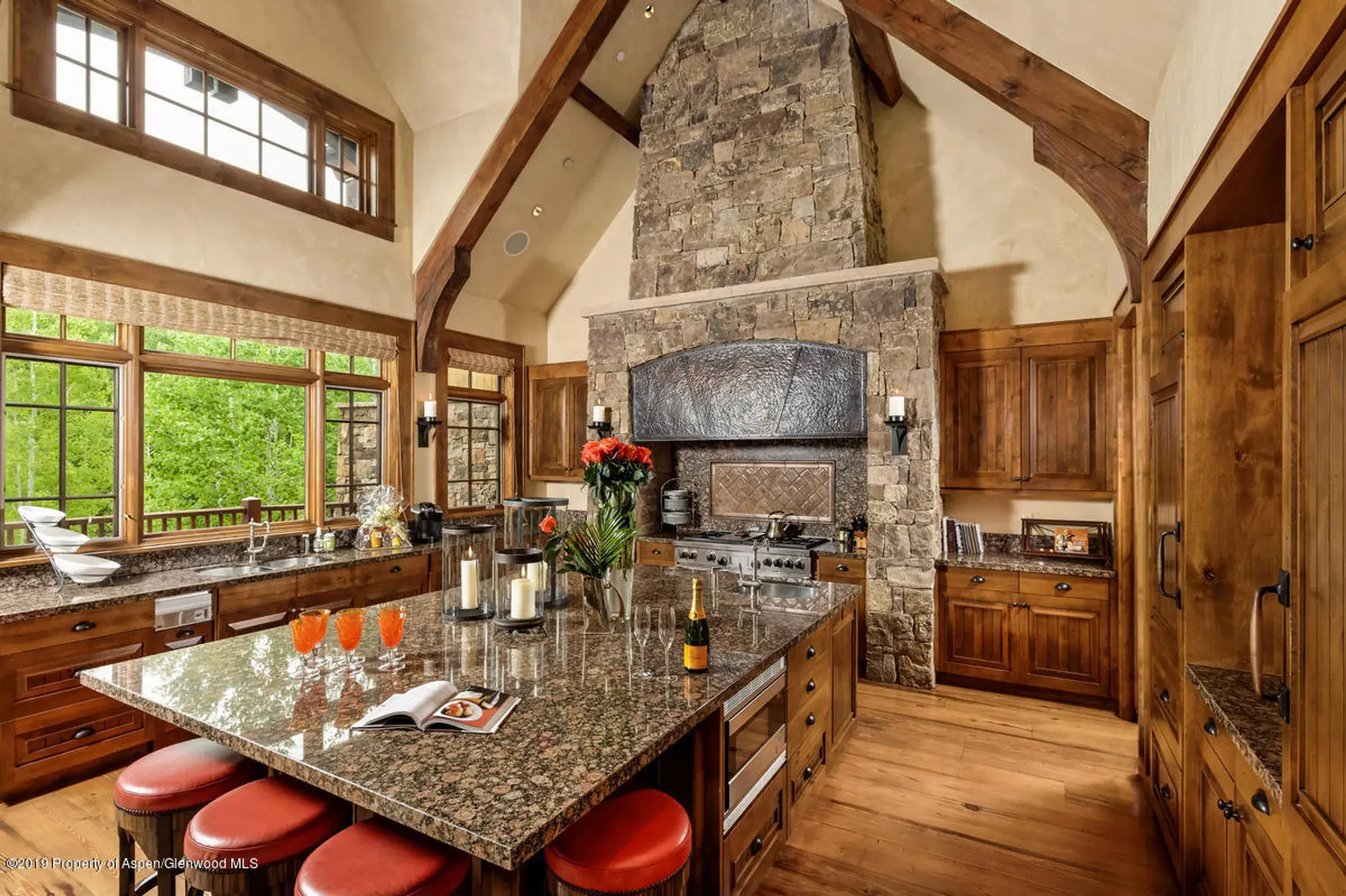Mountain Lodge Mansion  image 5