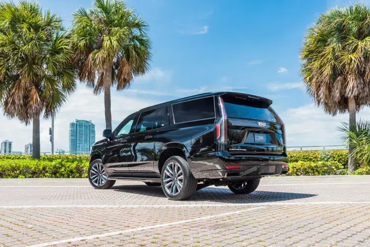 Cadillac Escalade image 2