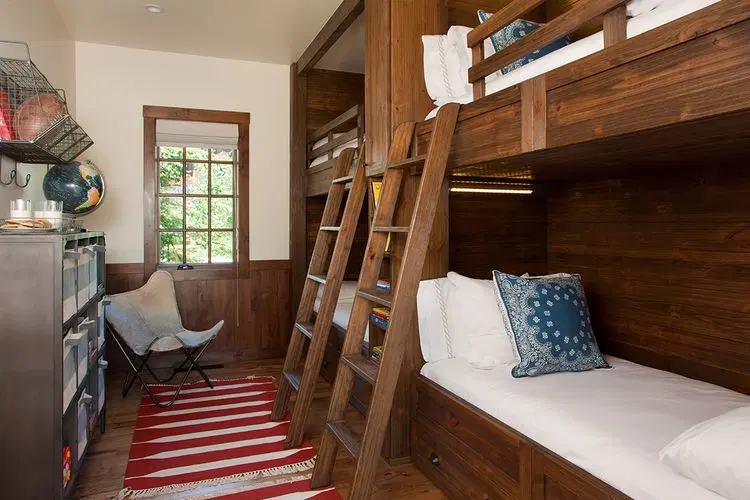 Shooting Star Cabin 01 image 3
