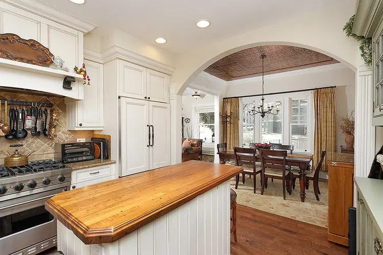 Little Jewel | Charming Private Home w/ views Aspen Mountain & BBQ, 4 Blocks from the Gondola image 5