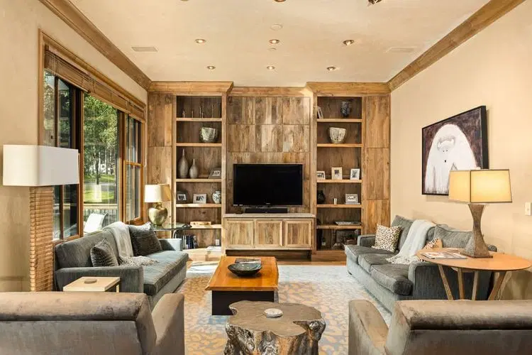 Owl Creek 20 | Luxury family home with private balcony, deck, hot tub, and patio - near lifts! image 2