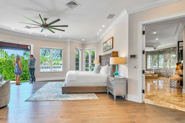 Majestic Waterfront Villa / Venice of America / Heated Pool / Canal View & Access  image 4