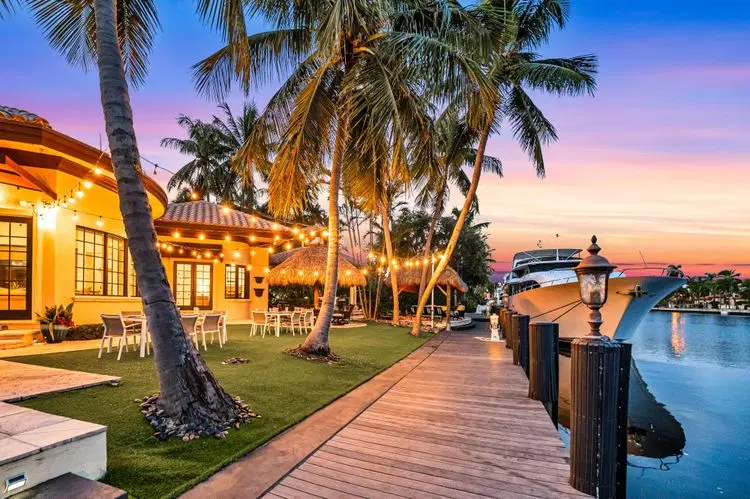 Majestic Waterfront Villa / Venice of America / Heated Pool / Canal View & Access  image 5