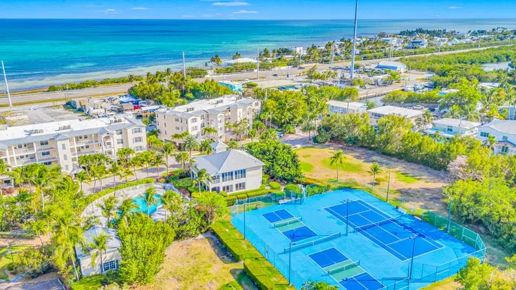 Ocean View Two Duplex Penthouses / Retreat amenities: tennis court, heated Pool | Vista Key image 4