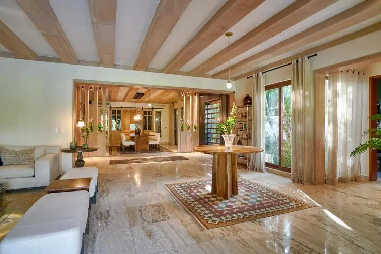 Casa Mia - Elegant Villa with Heated Pool image 2