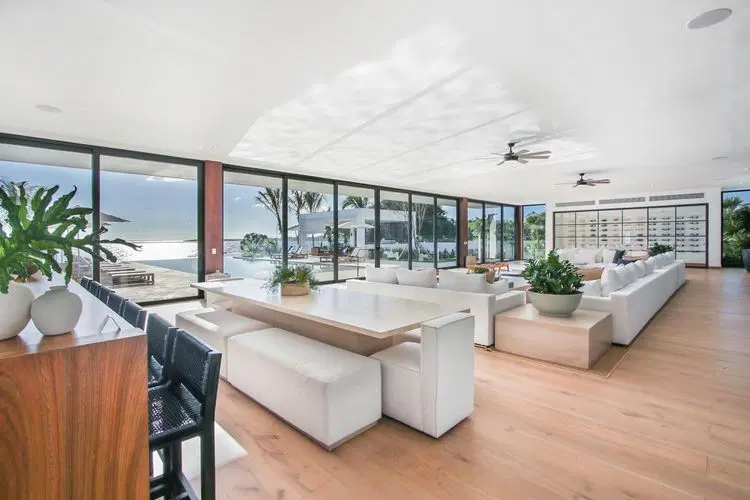 Casa Caleton - Beachfront Luxury Escape image 5