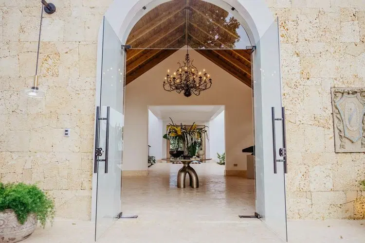 Casa Roble - Elegant Villa with Pool & Gazebo image 2
