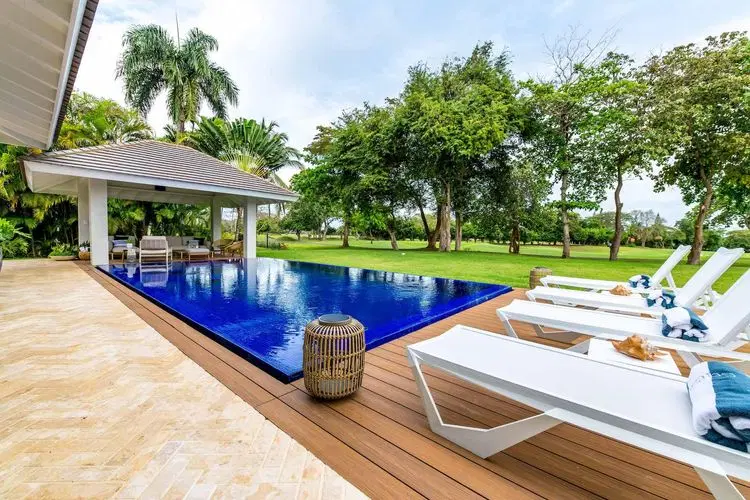 Cerezas Modern - 5-Bedroom Villa with Pool & Golf image 1