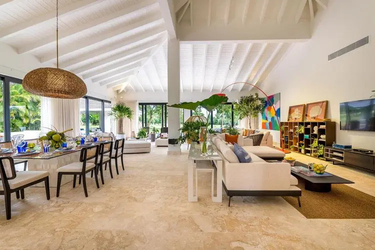 Cerezas Modern - 5-Bedroom Villa with Pool & Golf image 3