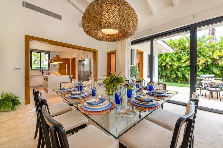 Cerezas Modern - 5-Bedroom Villa with Pool & Golf image 5