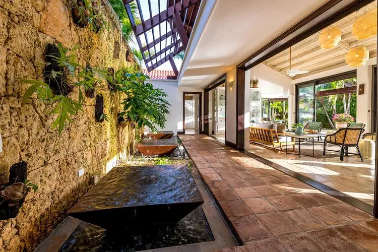 Las Ramas - Spacious Villa by Golf Course image 5