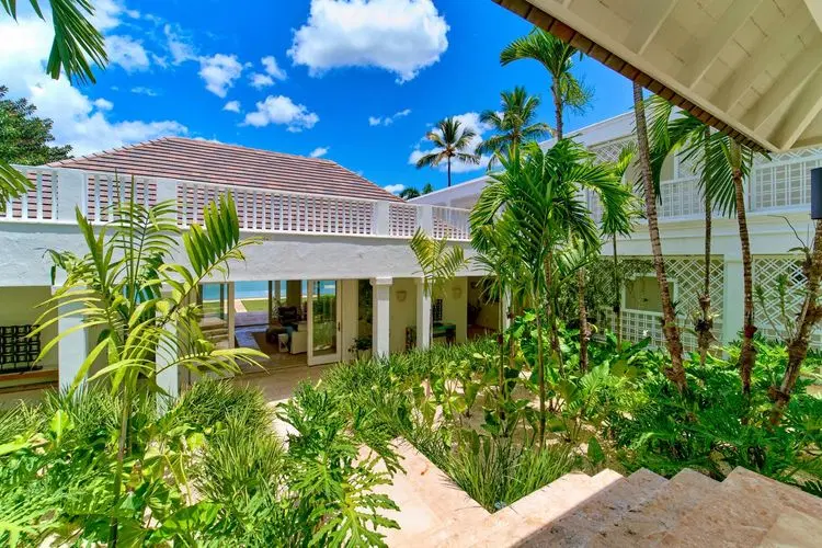 Villa Oasis - Luxury by the Bay image 3