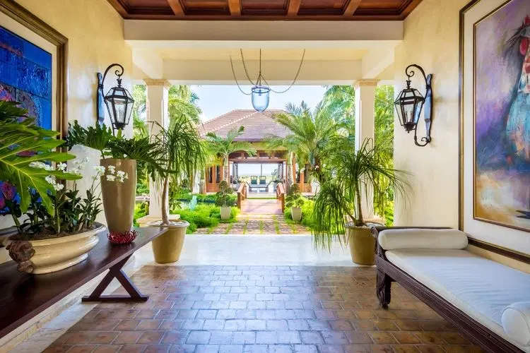 Villa Palmeras - Luxe Retreat with Stunning Views image 2