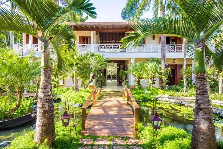 Villa Palmeras - Luxe Retreat with Stunning Views image 4
