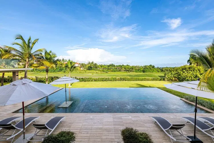 La Florentina - Luxury Living on Dye Fore image 1