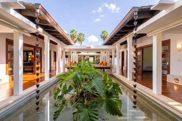 Tropical Modern - Elegant Villa Near Minitas Beach image 5