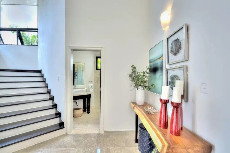 Casa Blue - Elegant Villa Near Minitas Beach image 4