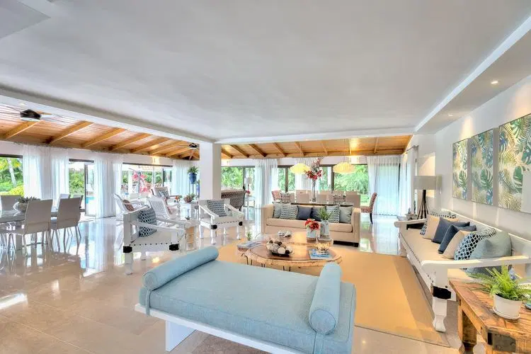 Casa Blue - Elegant Villa Near Minitas Beach image 5