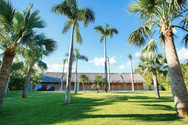 Casa Eden - Tranquil Villa Near Minitas Beach image 2