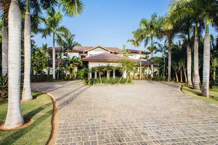 La Brisa - Contemporary Caribbean Retreat image 2