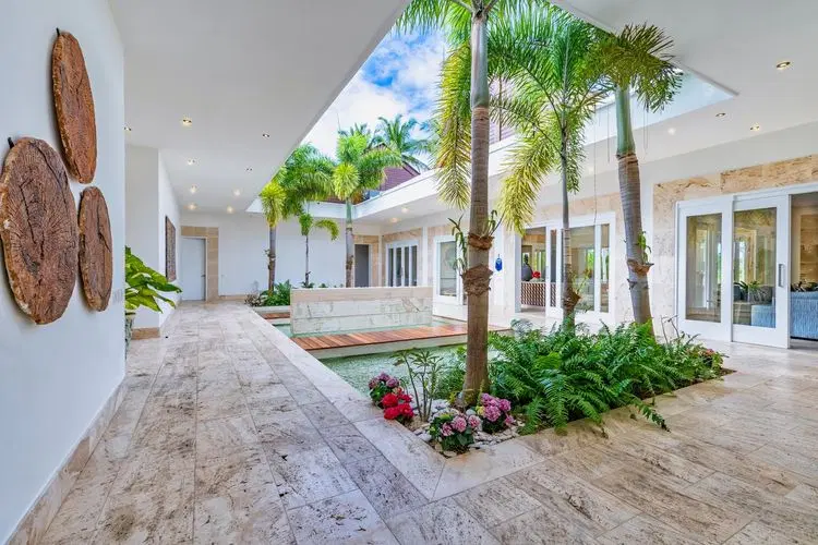 Villa Alfa - Luxury Villa with Golf Views image 2