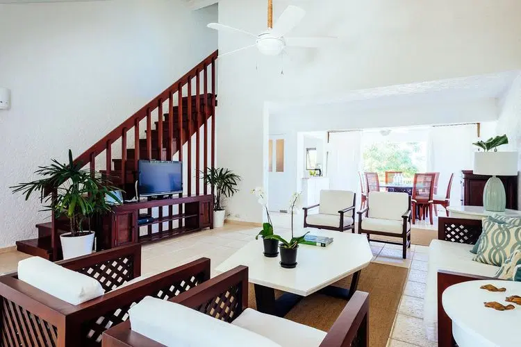 Golf Villa 8 - Luxury Villa with Golf & Sea Views image 2