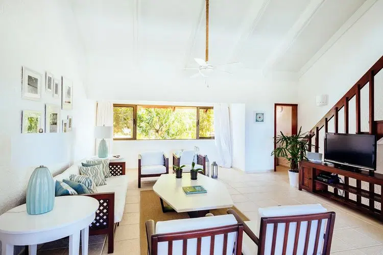 Golf Villa 8 - Luxury Villa with Golf & Sea Views image 3