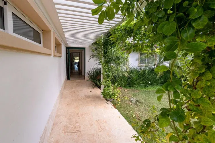 Villa Uchi - Elegant Villa Overlooking Golf Course image 2