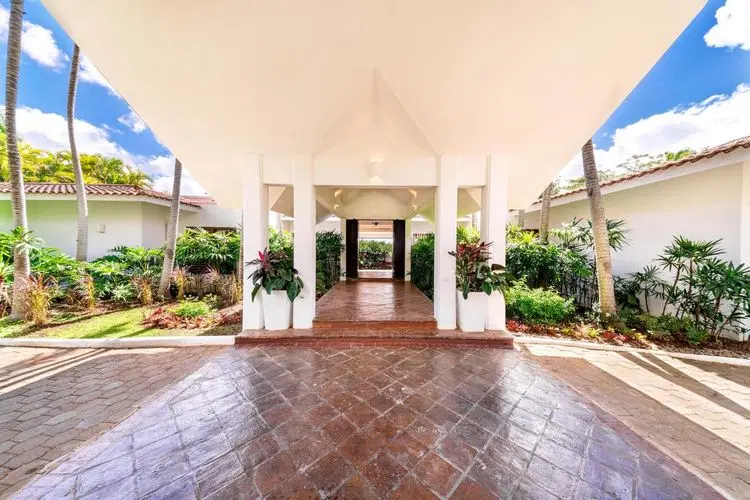 Hacienda Mallet - Serene Caribbean Escape image 3