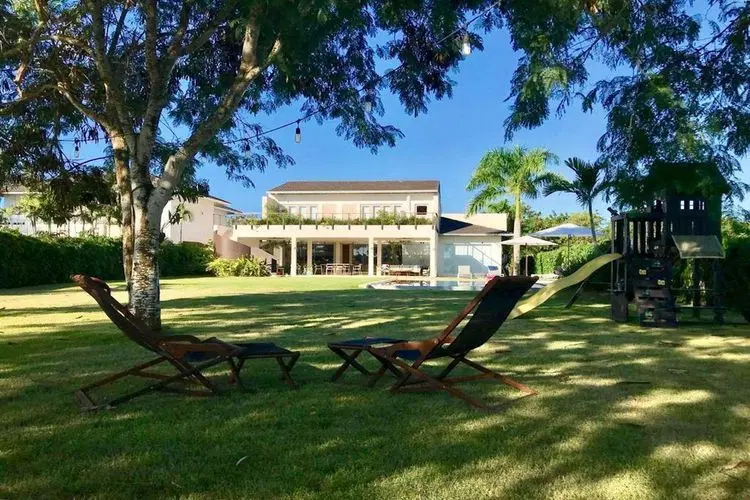 Le Cheval - Modern Villa with Polo Views