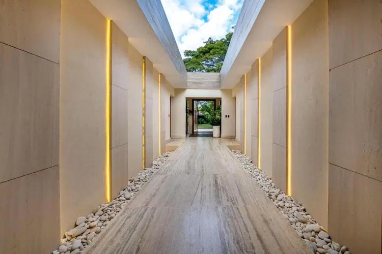 Villa Sky - Tranquil Elegance by the Beach image 2