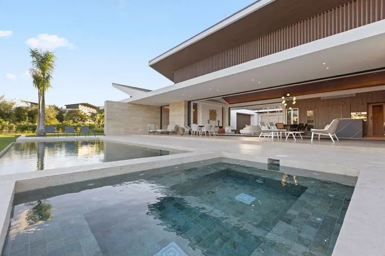 Casa Flamboyanes - Modern Luxury Retreat