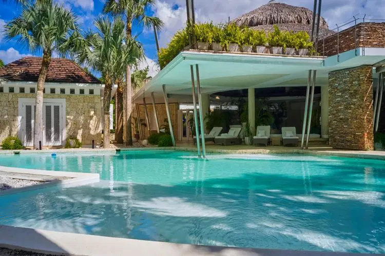 Villa Tranquila - Golfside Luxury Retreat image 2