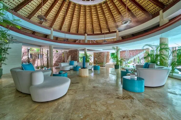 Villa Tranquila - Golfside Luxury Retreat image 3