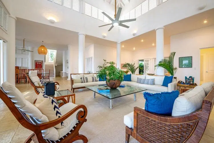 Villa Mar Azul: Beachfront Luxury Retreat image 2