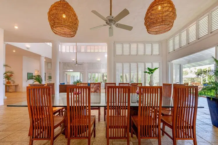 Villa Mar Azul: Beachfront Luxury Retreat image 5