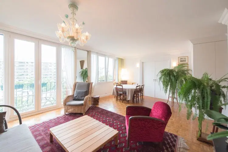 Apartment near Pont de Grenelle image 3