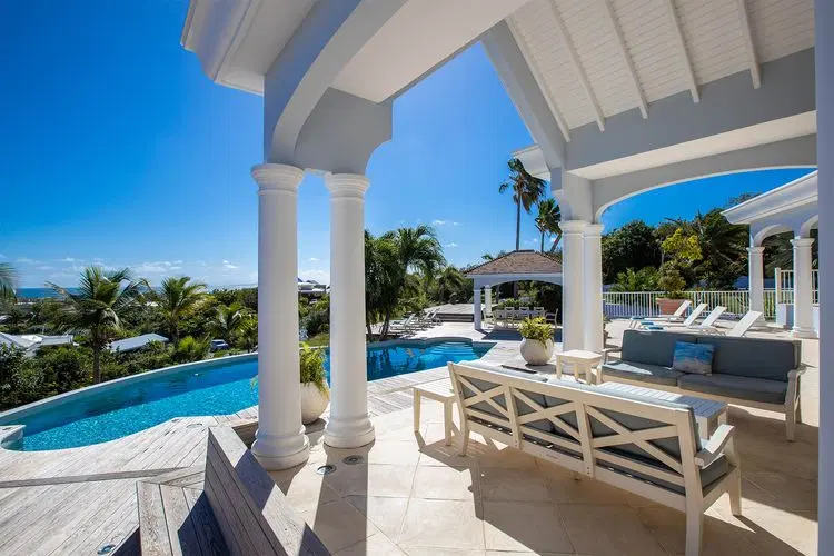 Villa Riviera image 2