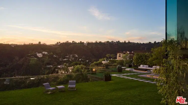 Bel Air Luxury Mansion image 3
