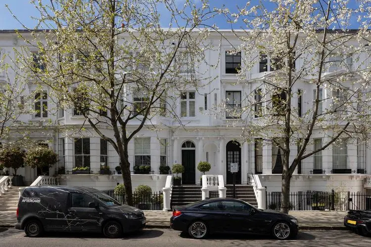 The Kensington Townhouse image 1