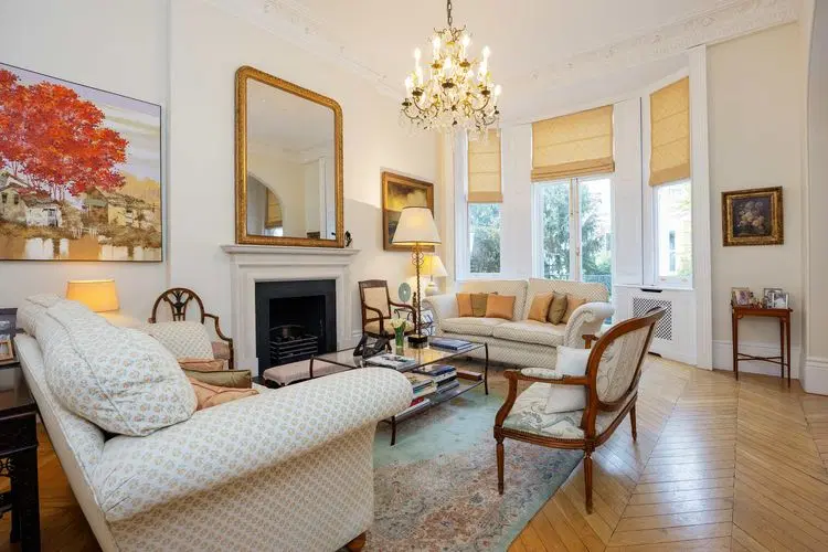 The Kensington Townhouse image 3
