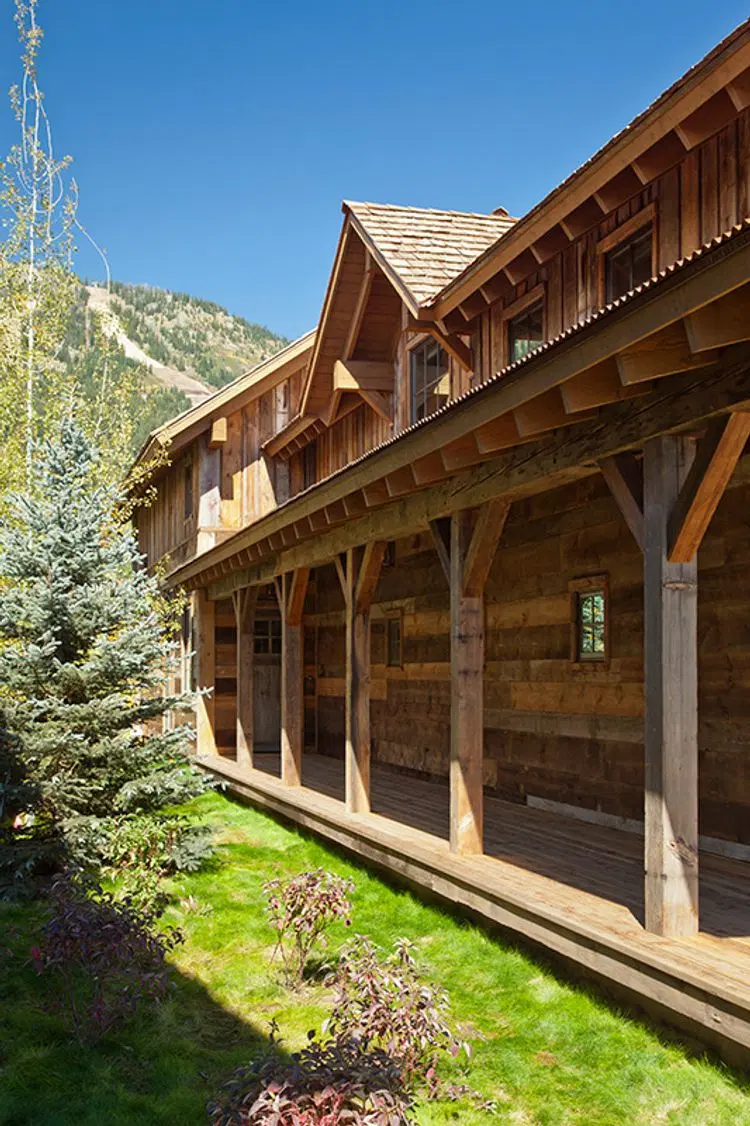 Fish Creek Lodge 02 image 4