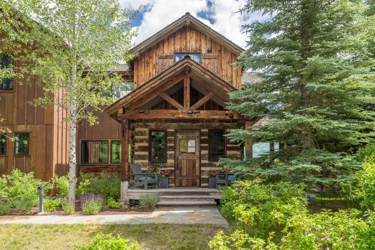 Shooting Star Cabin 05 image 2