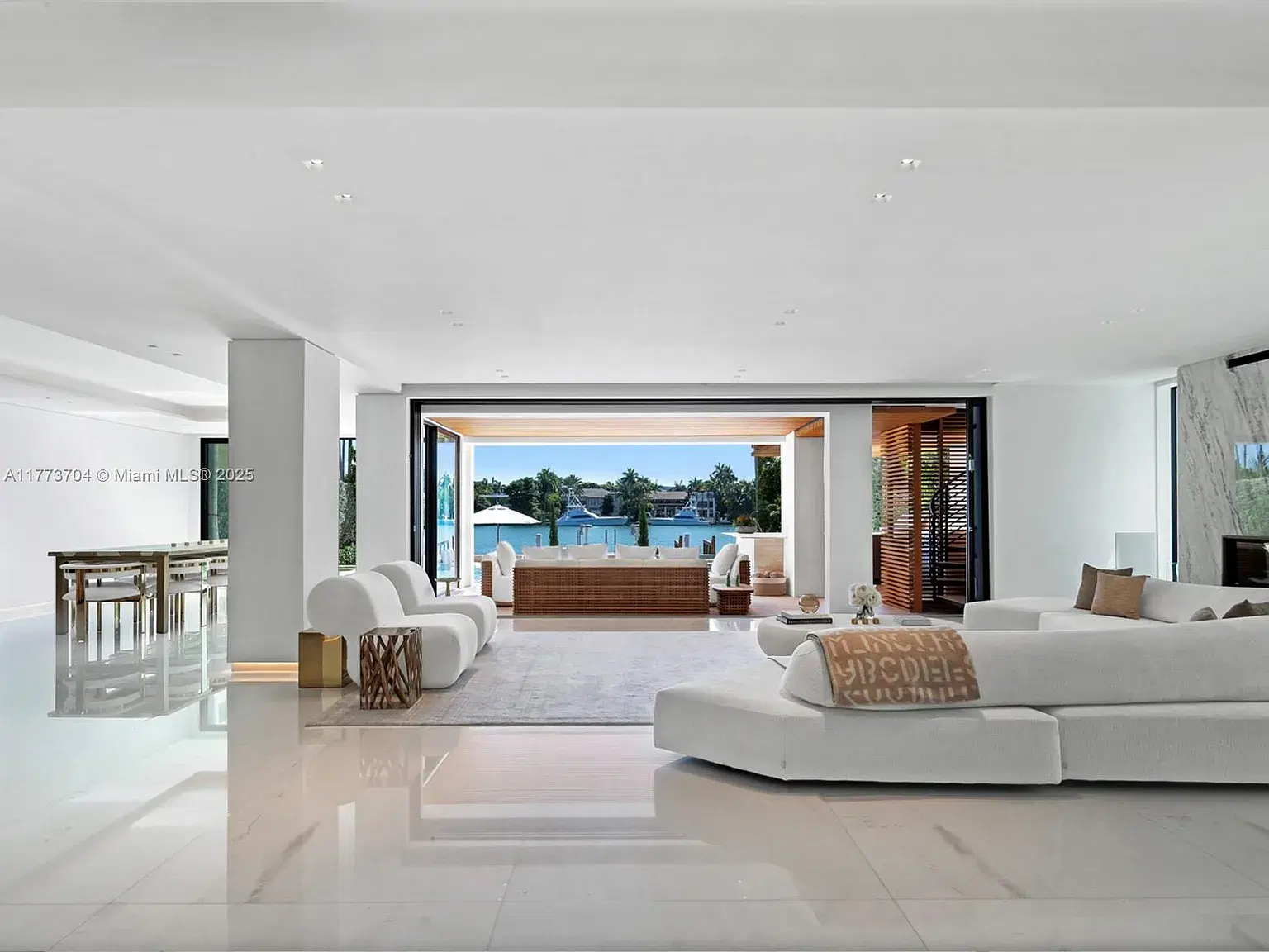 Modern Oasis  image 5