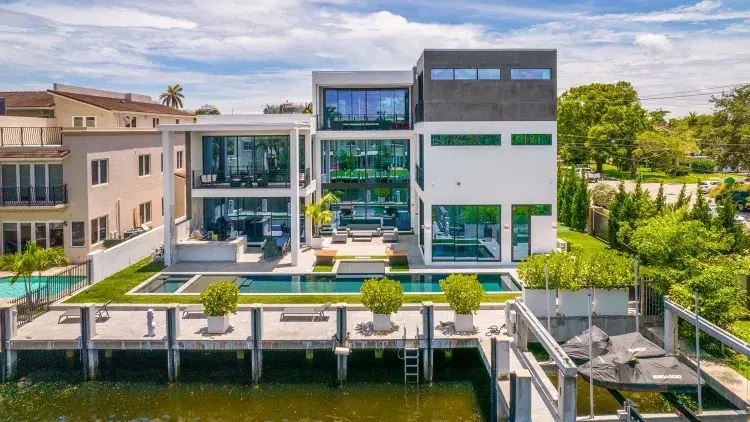 Boardwalk Mansion image 2
