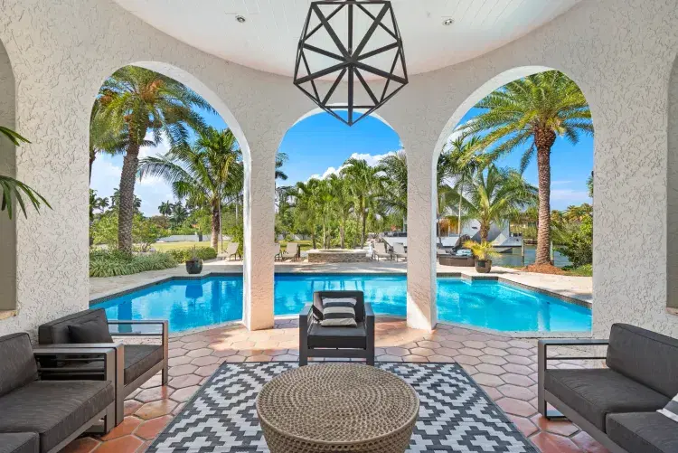 Villa Valencia image 2